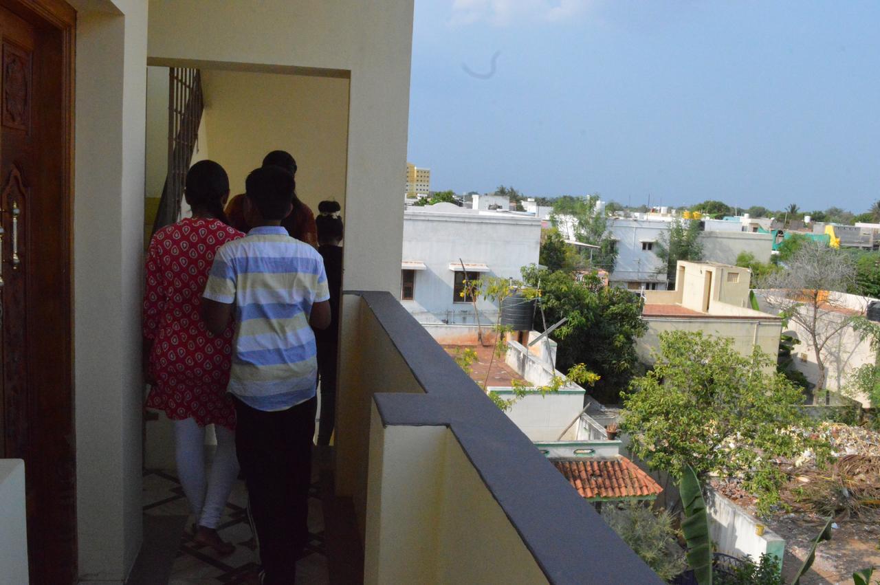 Bluebell Residency Hotel Kāraikkudi Exterior foto